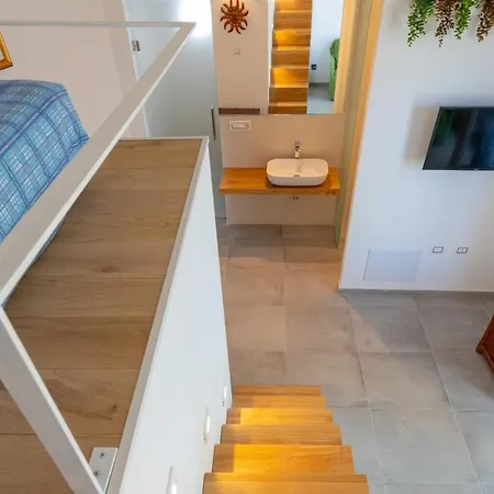 Loft Agape شقة تْشيفالو